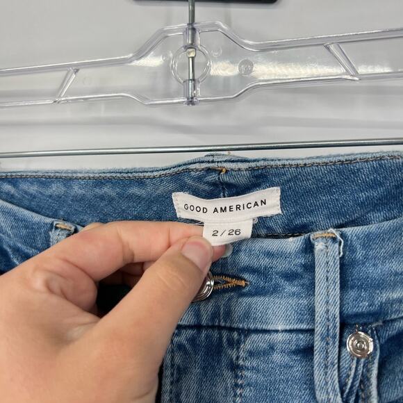 Good American Good Straight Jeans in Indigo033 Raw Hem - Picture 3 of 7